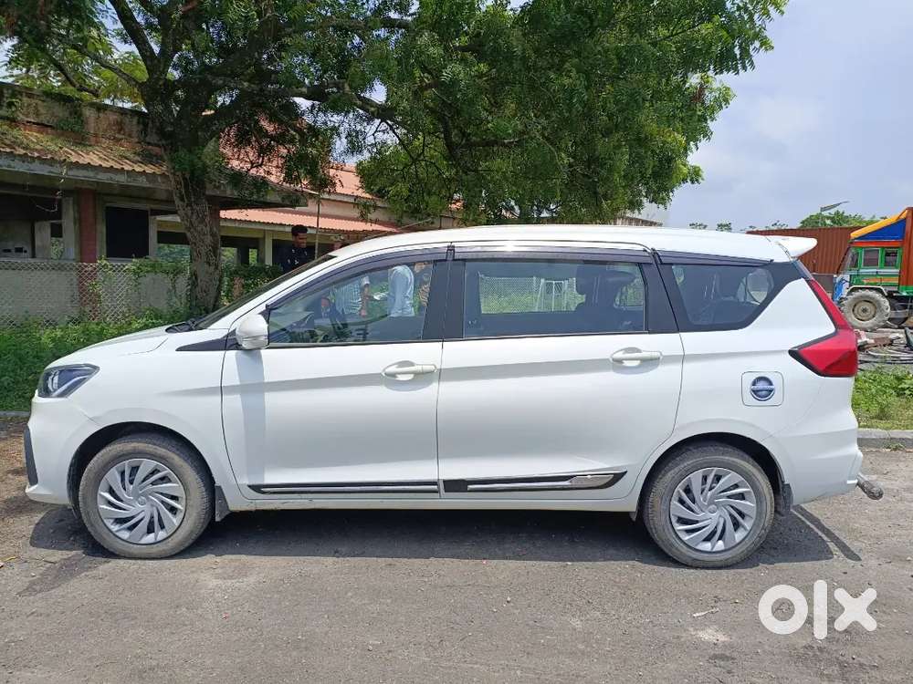 Maruti Ertiga Vxi 2025