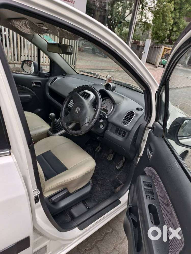 Maruti Suzuki Ritz Vxi Abs, 2015, Petrol