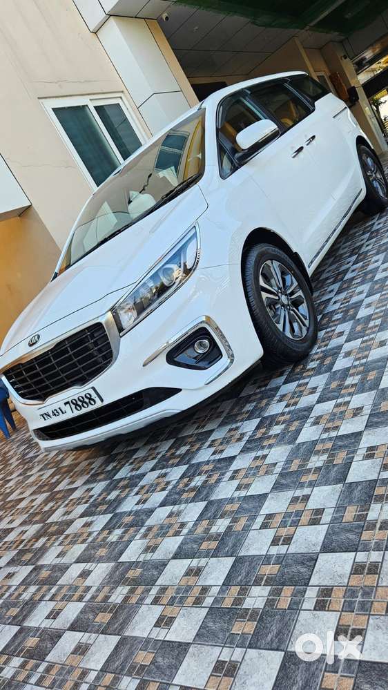 Kia Carnival Premium, 2021, Diesel