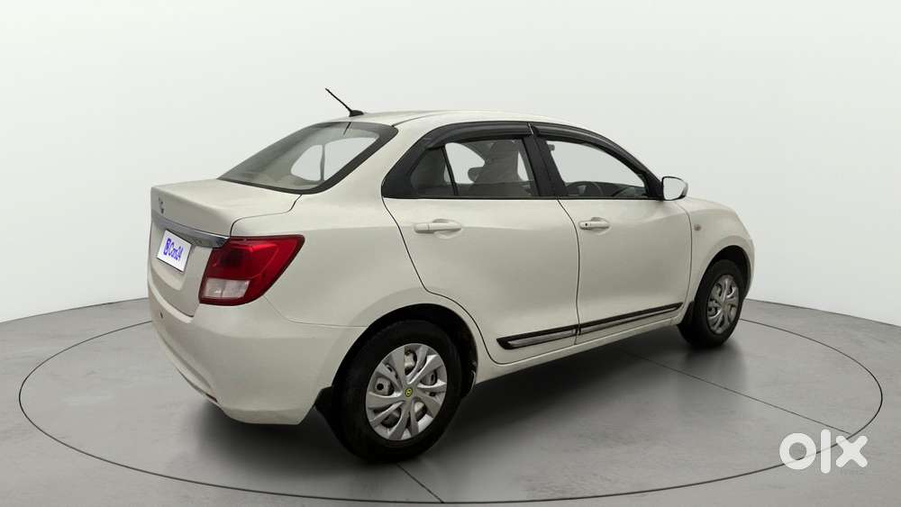 Maruti Suzuki Swift Dzire 1.2 Lxi Bsiv, 2017, Cng & Hybrids
