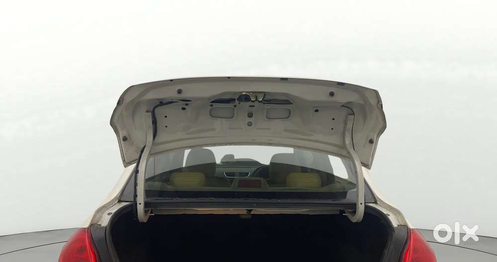 Maruti Suzuki Swift Dzire Amt Zdi, 2016, Diesel