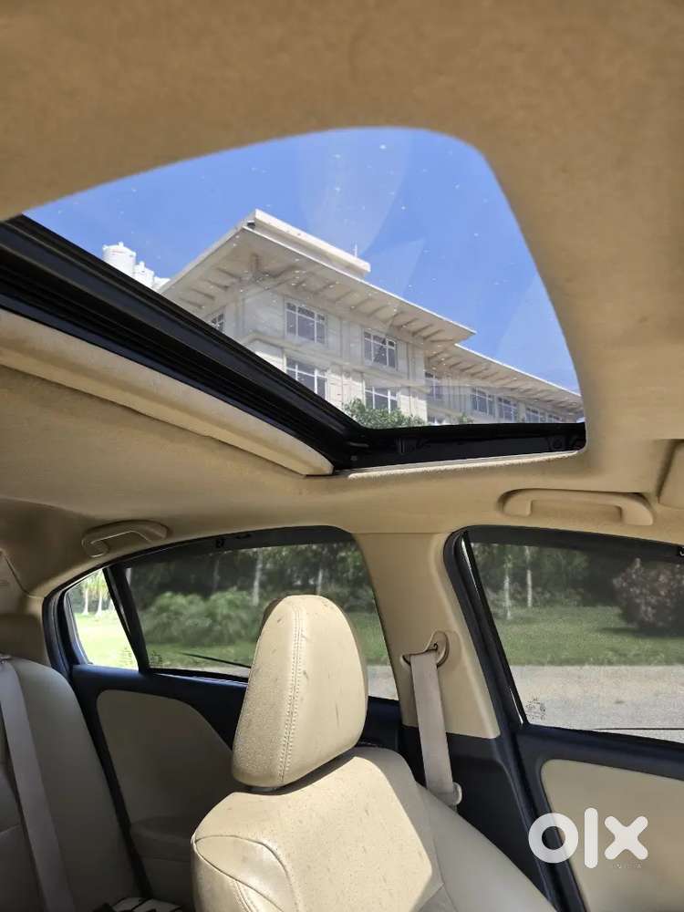 Honda City Zx Petrol Top Auto Sunroof