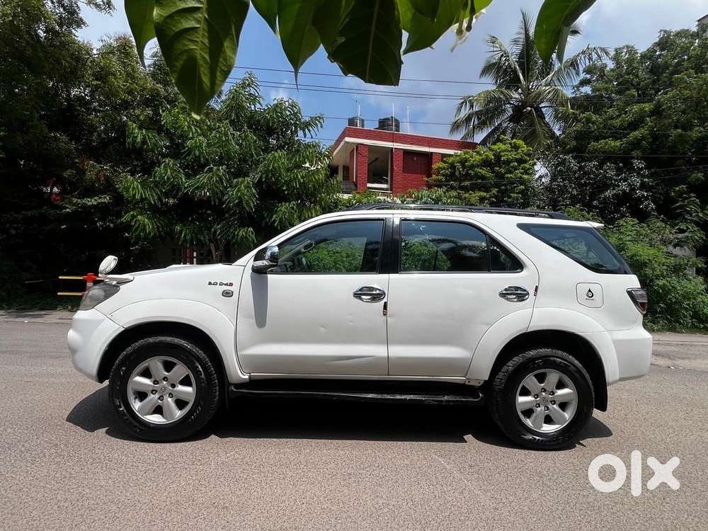 Toyota Fortuner 3.0 4x4 Manual, 2011, Diesel