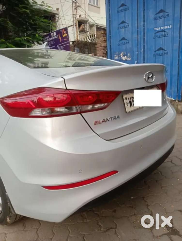 Hyundai Elantra 2018 Petrol Well Maintained