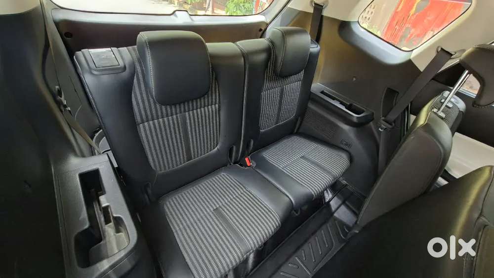 Kia Carens Prestige 2024