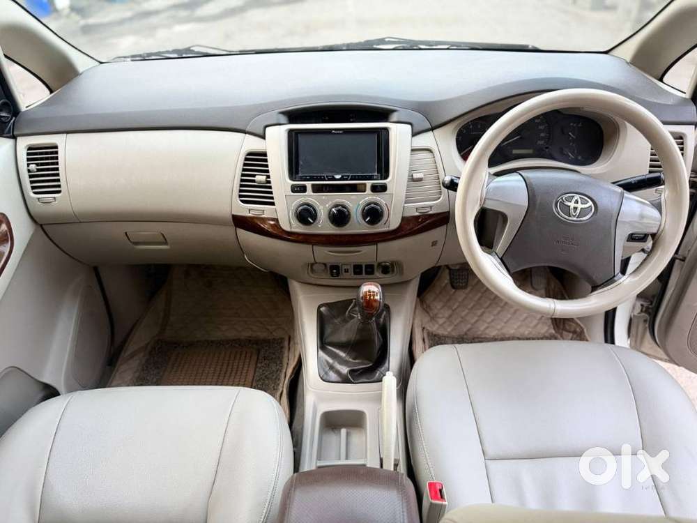 Toyota Innova, 2014