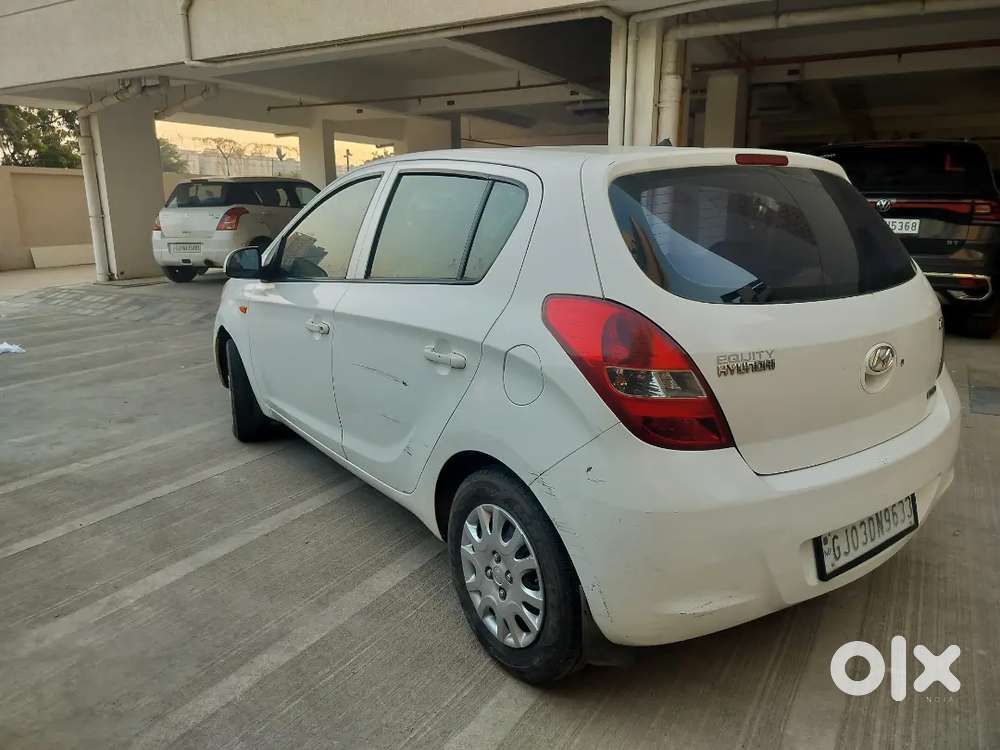 Hyundai I20 Magna (nov 2011) With Good Milage And Best Condition