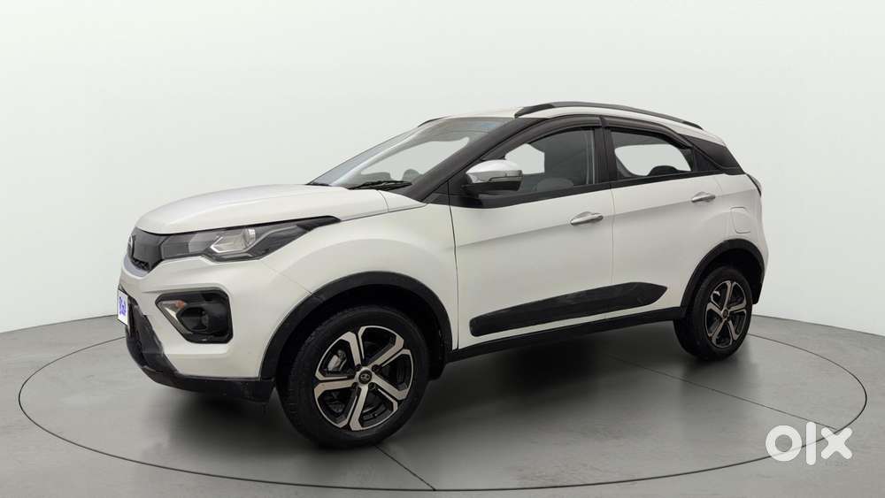 Tata Nexon 1.5 Revotorq Xma Plus (s) Amt, 2023, Petrol