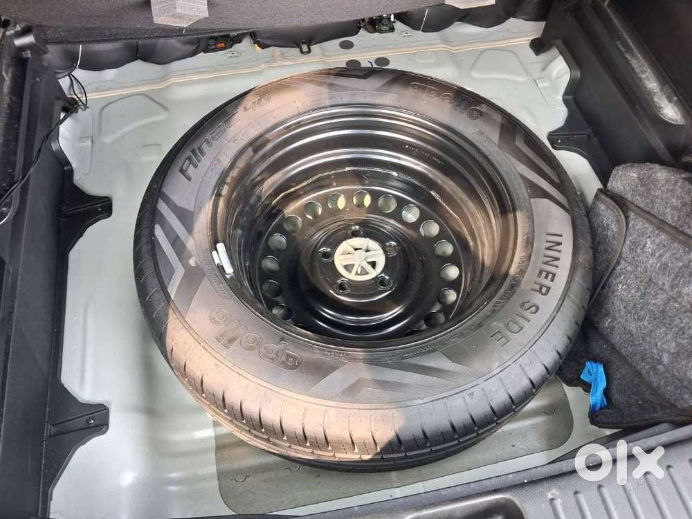 White Creta Diesel Jan2023 Model 24500kms 1st Owner