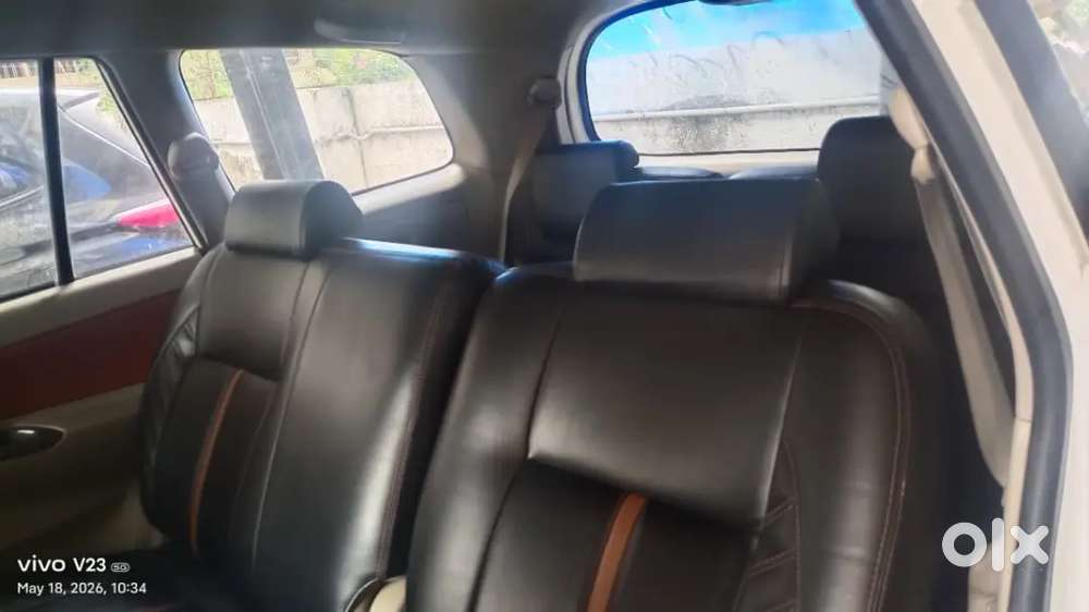 Toyota Innova Diesel 2010 Second