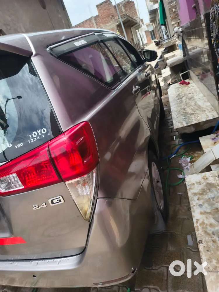 Toyota Innova Crysta 2017 Diesel 100000 Km Driven