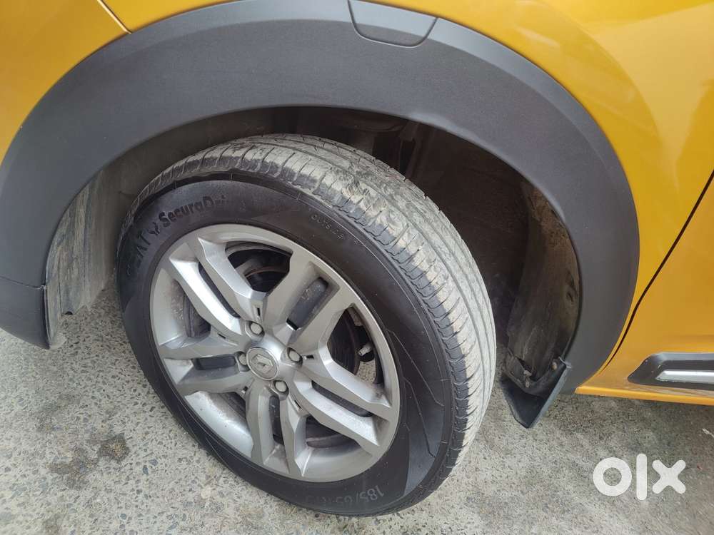 Renault Triber 1.0 Rxz Dual Tone, 2022, Petrol