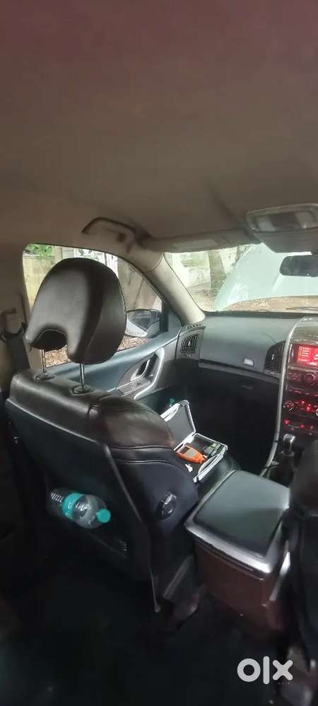 Need To Sell Immediately - Mahindra Xuv500 Diesel W8 2014 Manual
