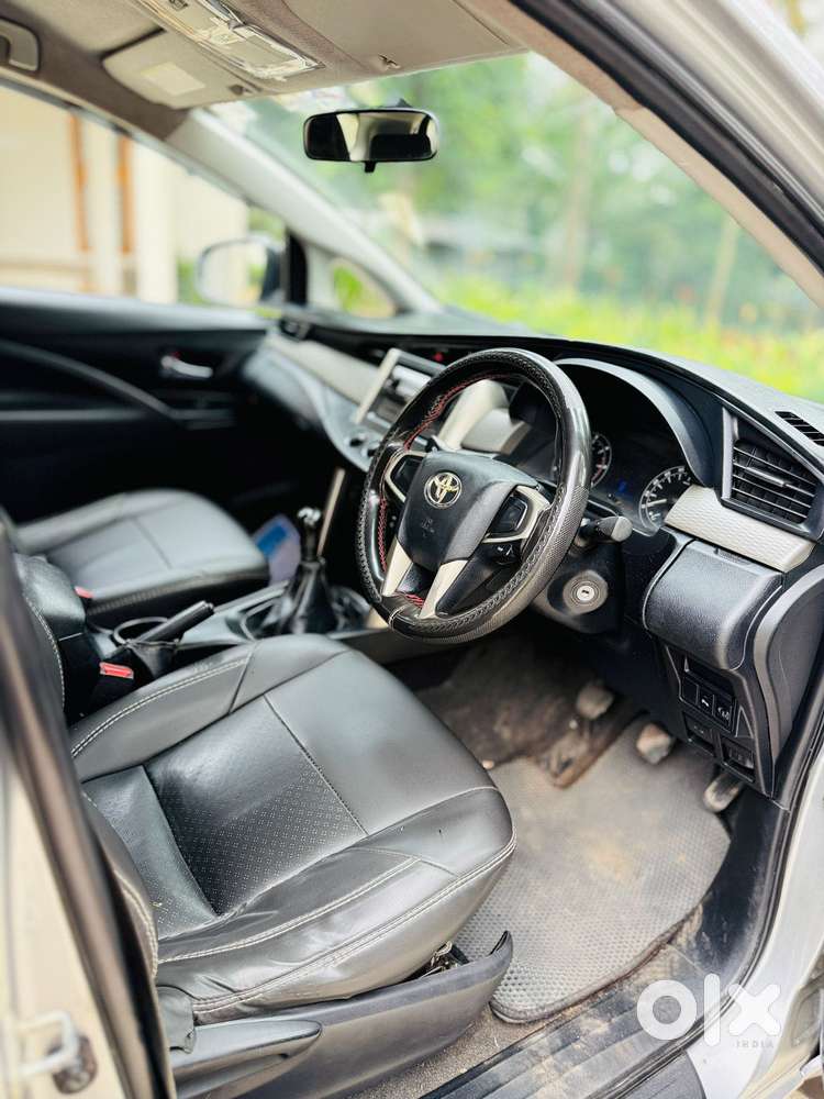 Toyota Innova Crysta 2.4 Gx Mt, 2017, Diesel