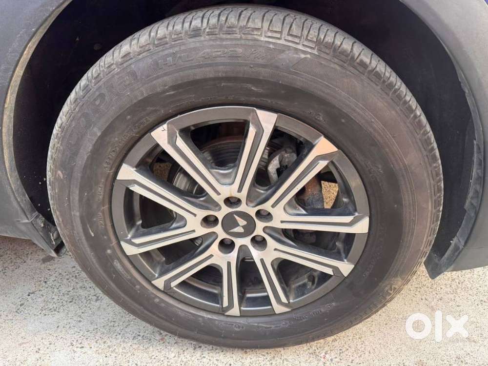 Mahindra Xuv700 2.0 Ax 7 Petrol At Str, 2021, Petrol
