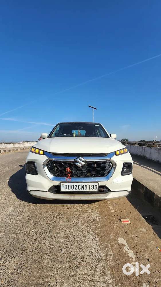 Maruti Suzuki Grand Vitara Petrol 30000 Km Driven With  Vip Number