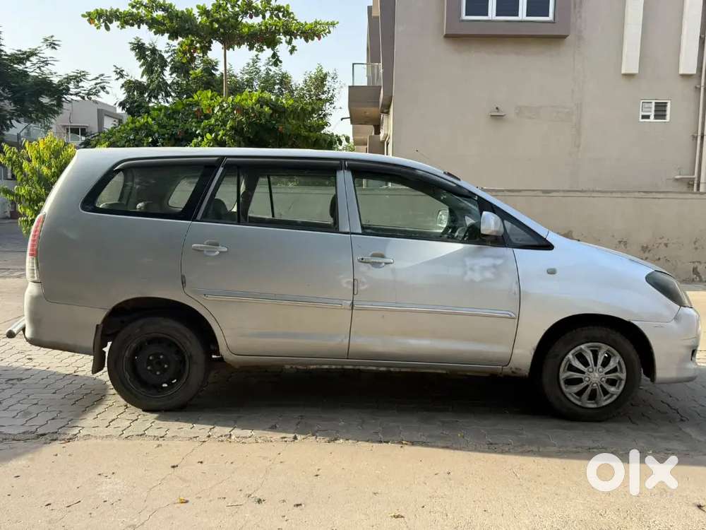 Toyota Innova 2.5 G 2010