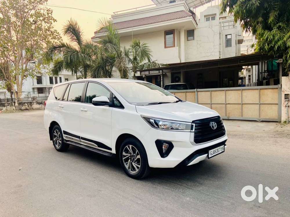 Toyota Innova Crysta 2.4 G Plus Mt 8 Str, 2022, Diesel