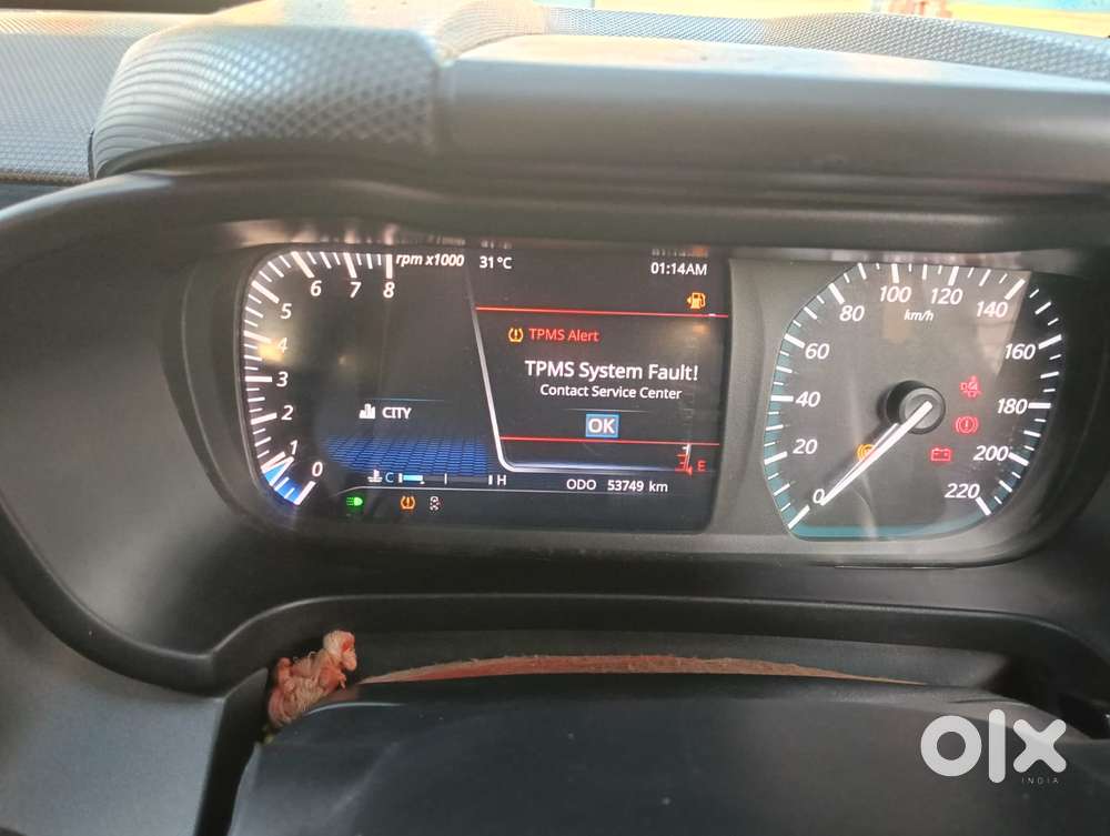 Tata Altroz 1.2 Xt, 2022, Petrol