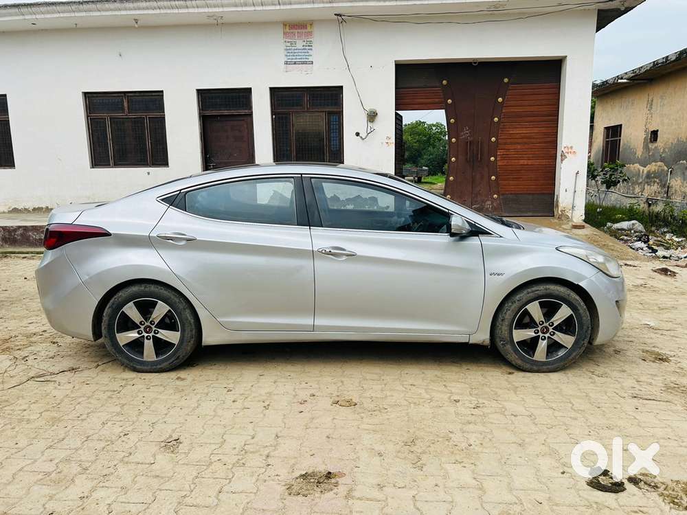 Hyundai New Elantra 2013 Petrol Well Maintained