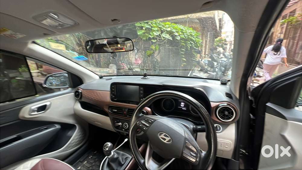 Hyundai Aura 2023 Cng & Hybrids Well Maintained