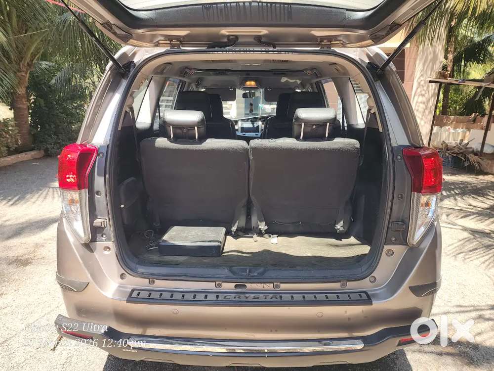 Toyota Innova Crysta 2017 Diesel 180000 Km Driven