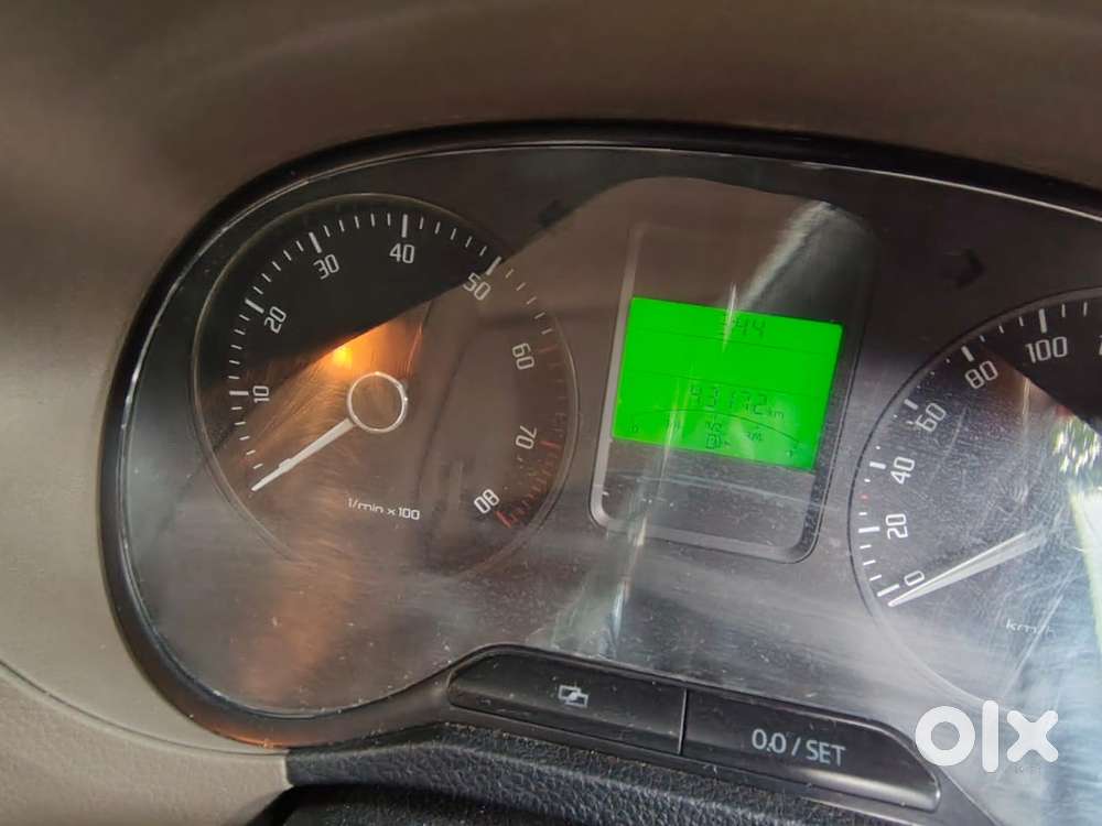 Skoda Rapid Elegance 2013