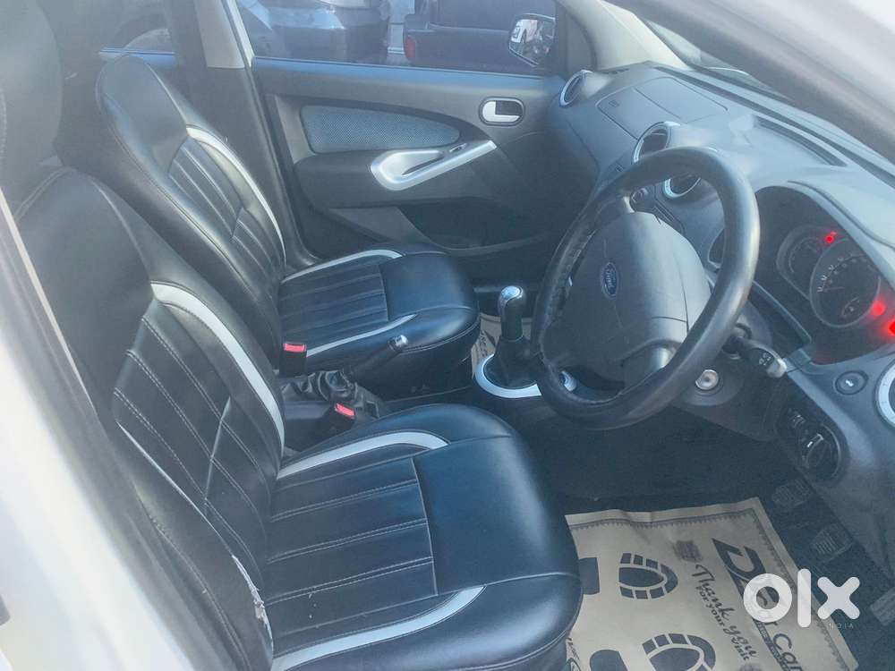 Ford Figo, 2015, Petrol