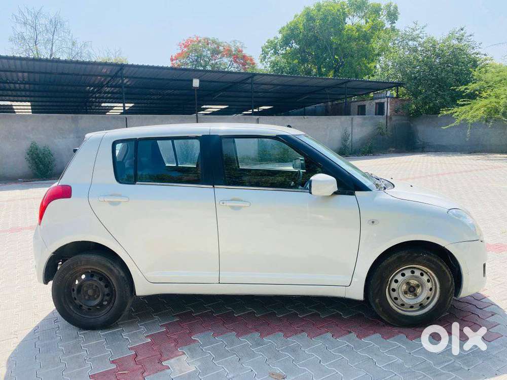 Maruti Suzuki Swift, 2011, Petrol