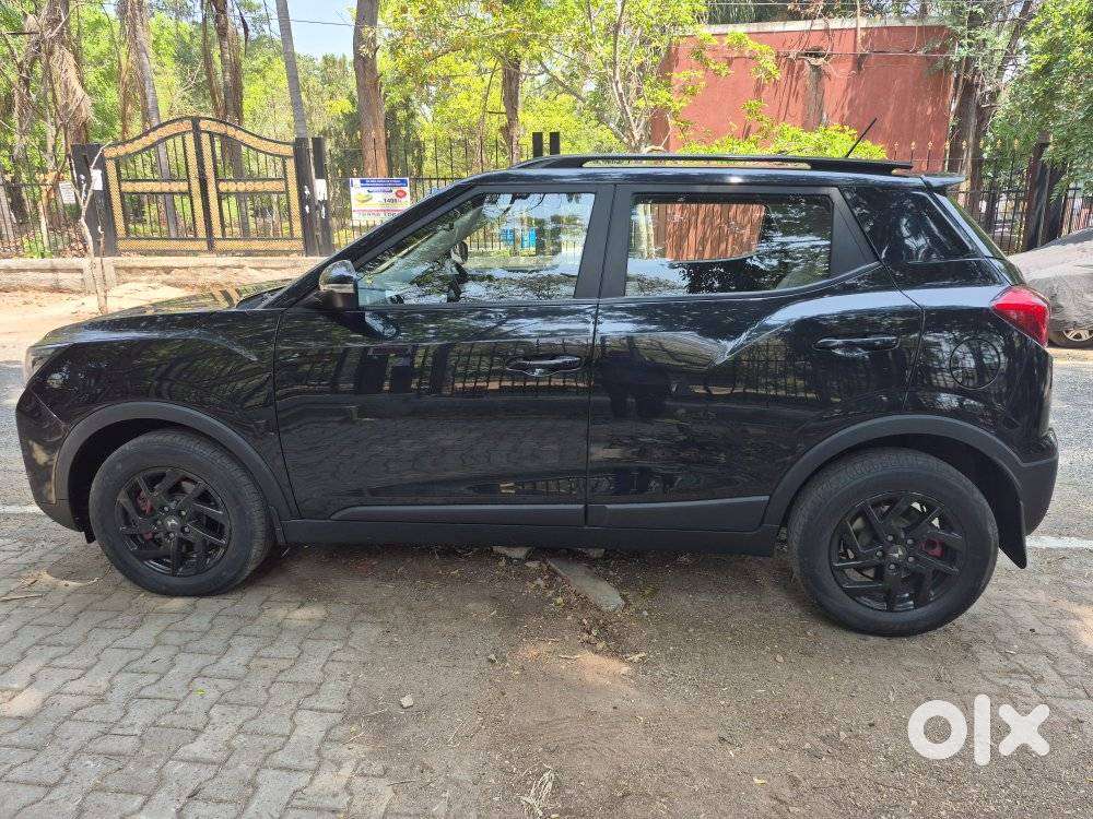 Mahindra Xuv300 W8 Option Dual Tone Diesel, 2023, Diesel