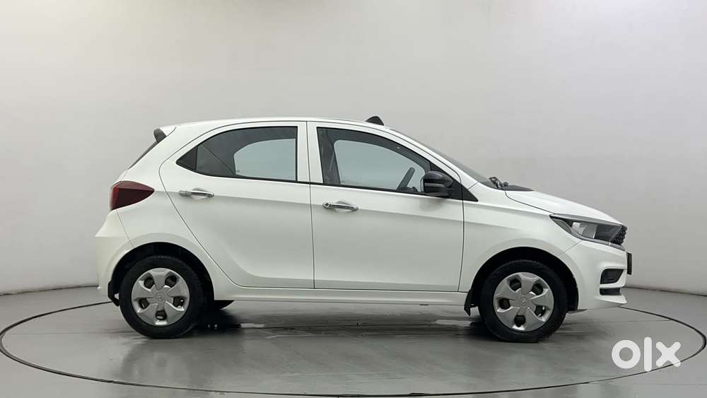 Tata Tiago 1.2 Revotron Xt Option, 2022, Petrol