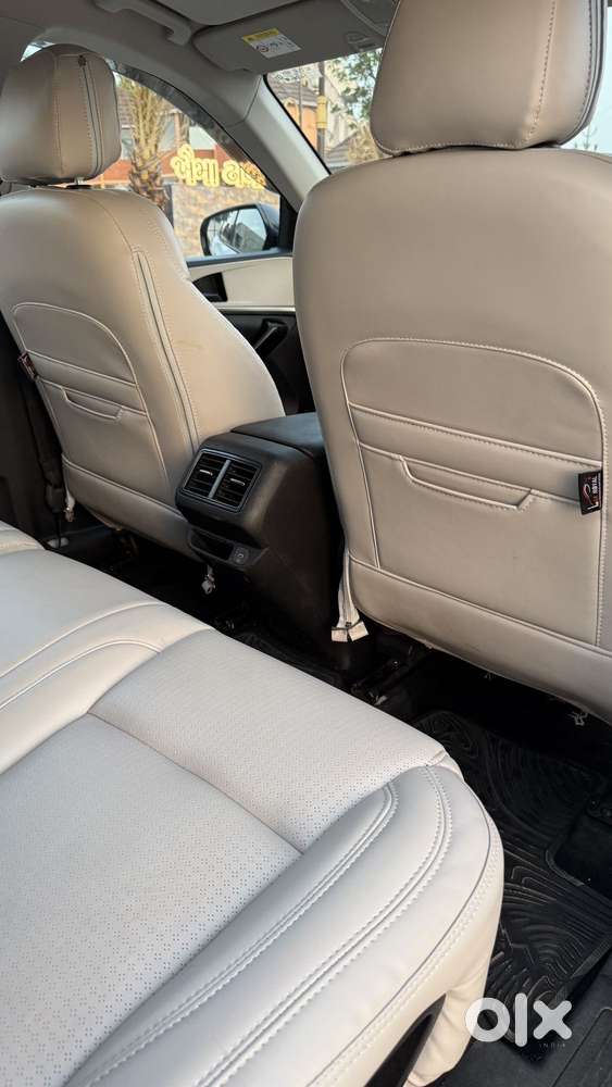 Mahindra Xuv700 2.2 Ax 5 Diesel At 7 Str, 2024, Diesel