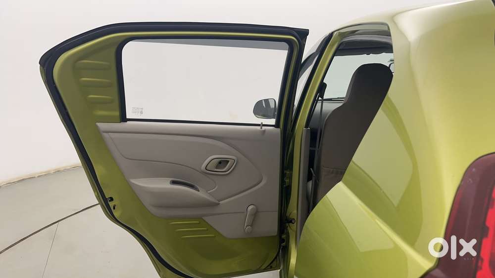 Datsun Redigo T Option, 2016, Petrol