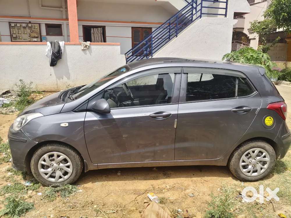 Hyundai Grand I10 2017 Petrol 65000 Km Driven