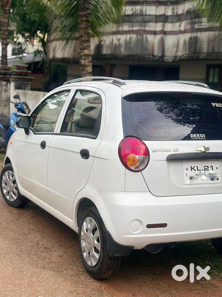 Chevrolet Spark 2011 Petrol Well Maintained