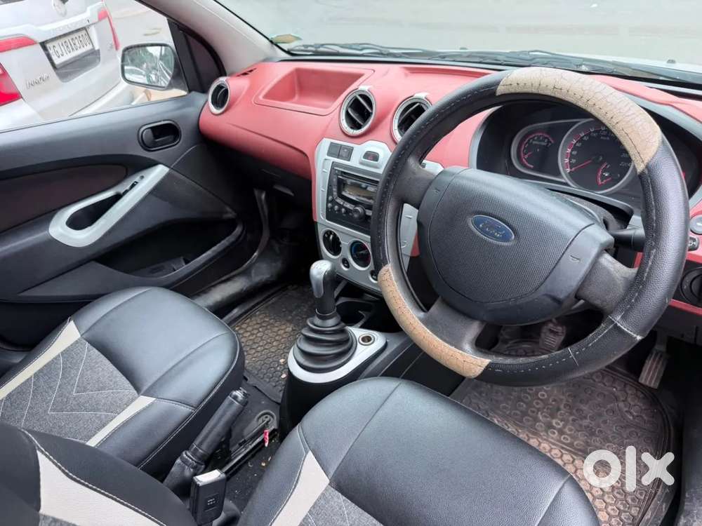 Ford Figo Petrol Zxi, 2011, Petrol