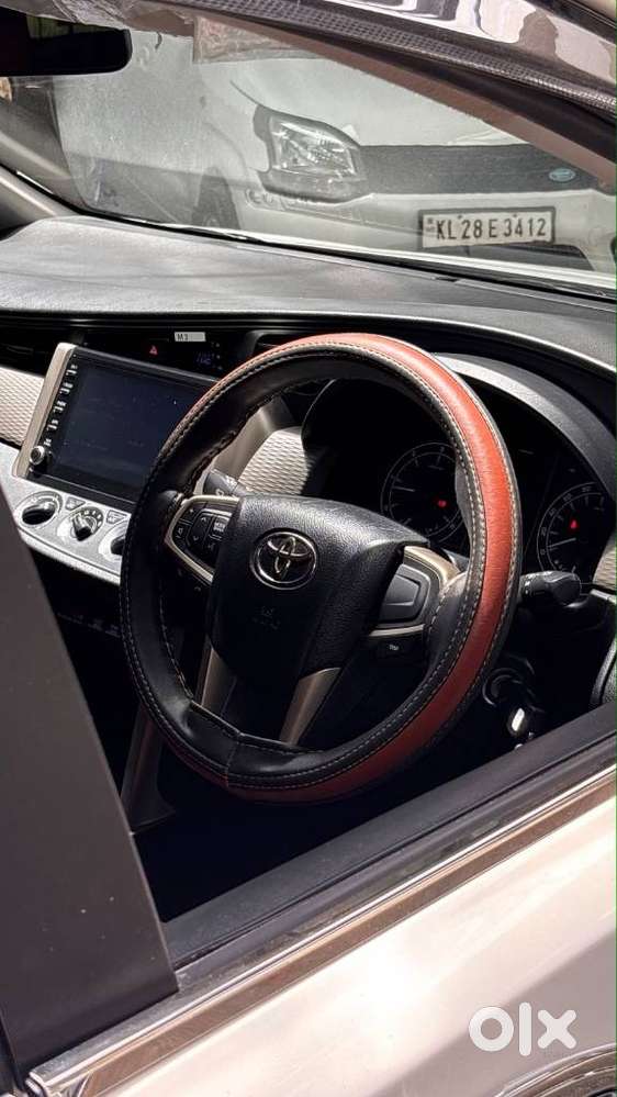 Toyota Innova Crysta 2.4 G Plus Mt 7 Str, 2023, Diesel