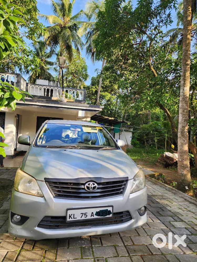 Toyota Innova 2.5 G 2013
