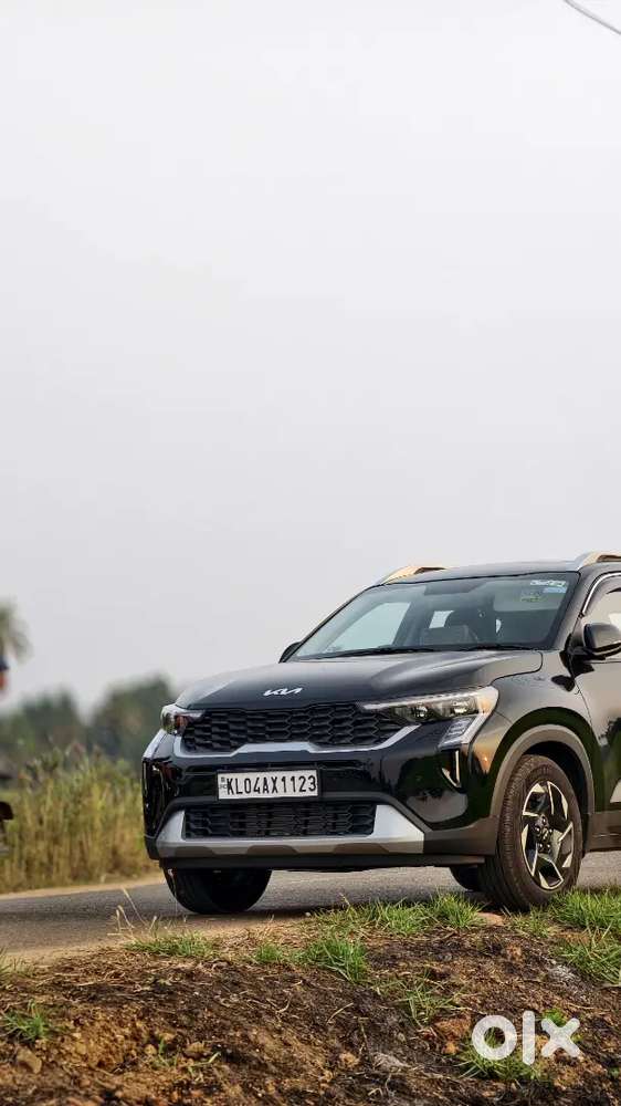 Kia Sonet 2025 Petrol 5500 Km Driven