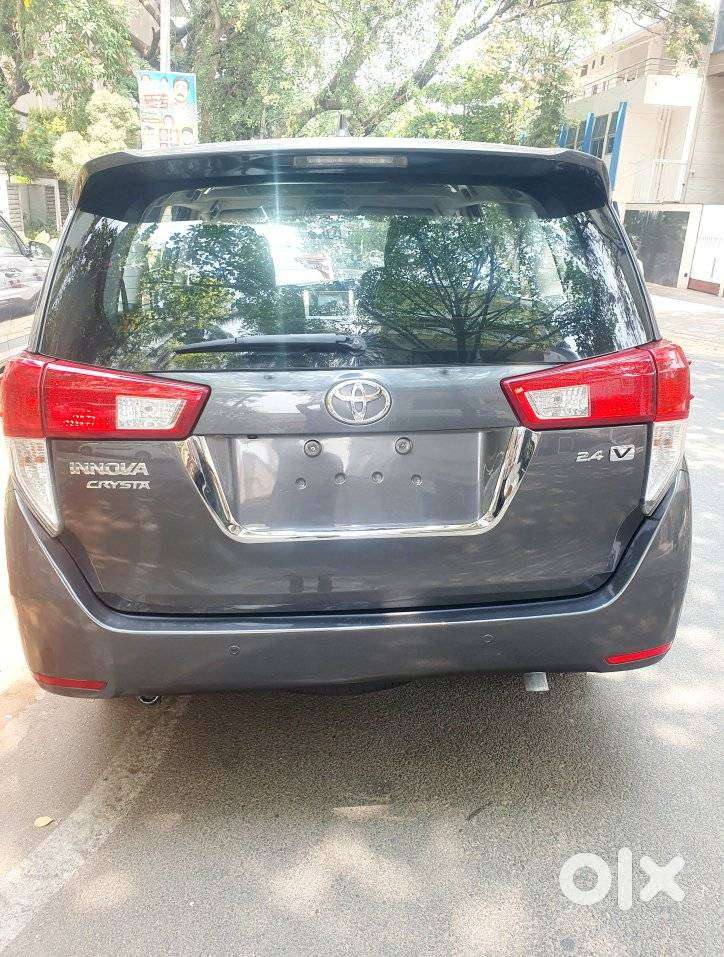 Toyota Innova Crysta 2.4 V 7 Str, 2017, Diesel
