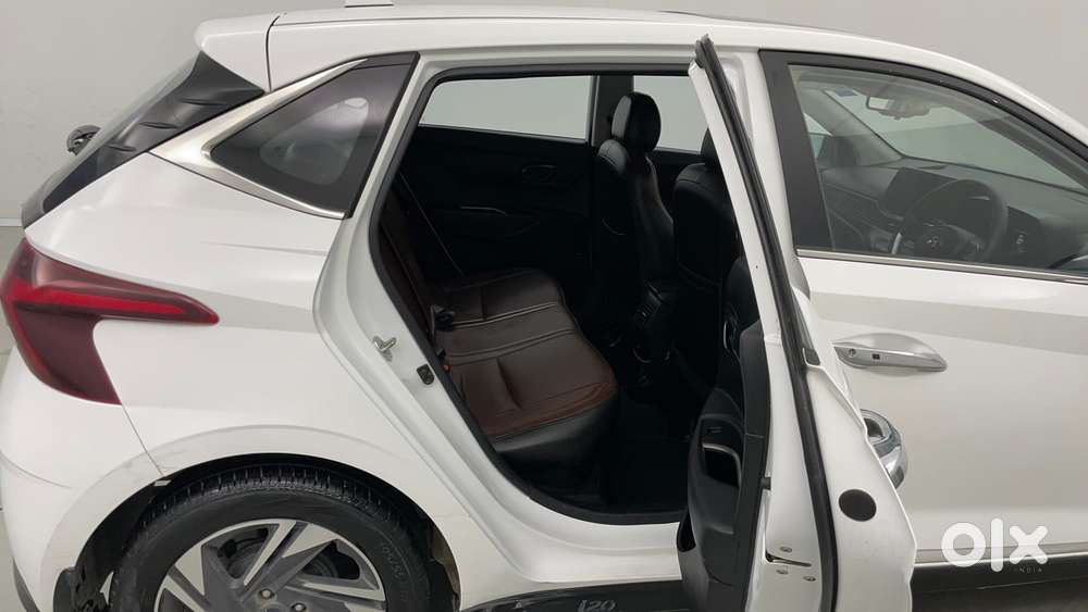 Hyundai New I20 1.2 Asta (o) Mt, 2023, Petrol