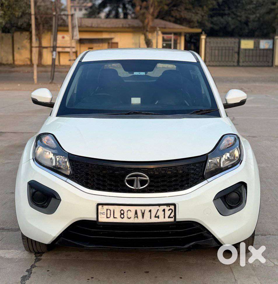 Tata Nexon 1.2 Revotron Xm (s), 2018, Diesel