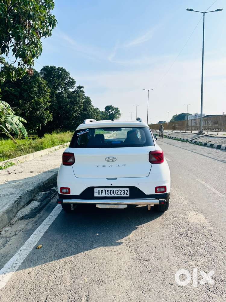 Hyundai Venue Petrol 2022