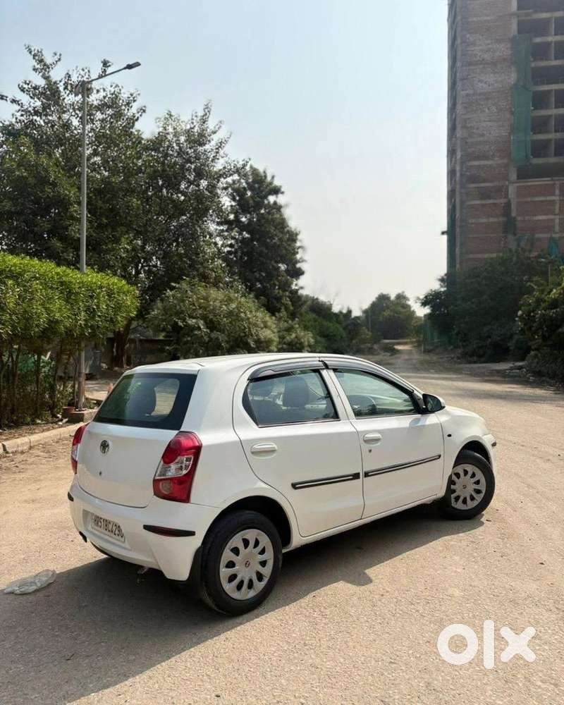 Toyota Etios Liva 2015 Petrol Well Maintained
