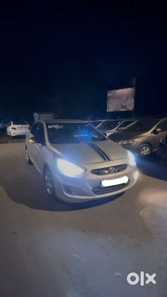 Hyundai Verna 2011-2012