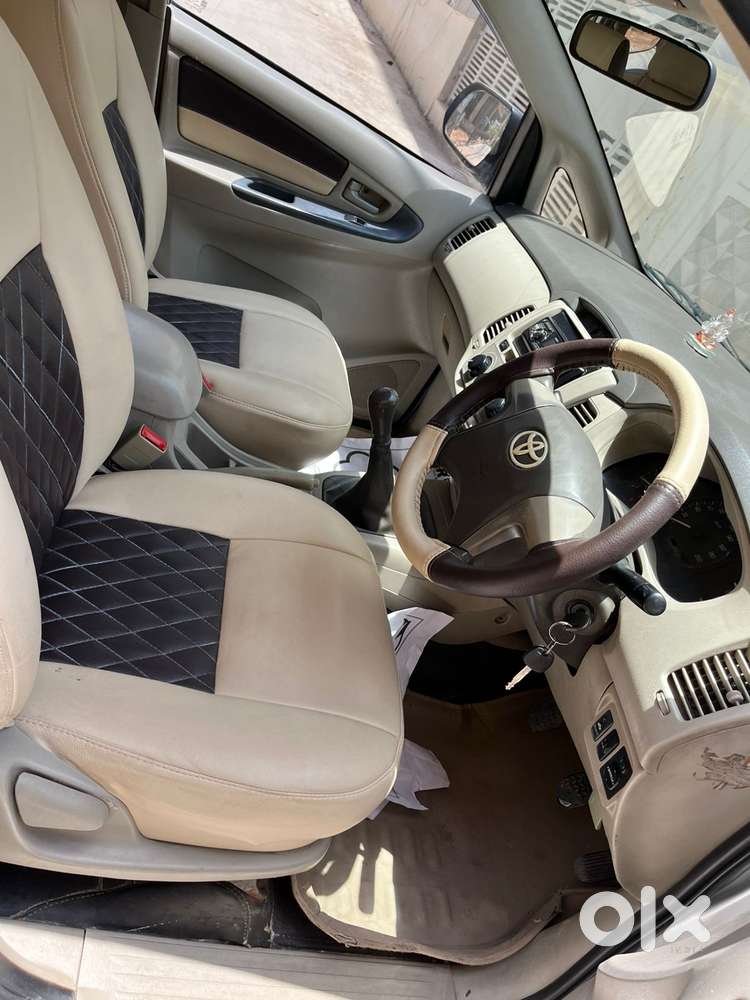 Toyota Innova 2.5 G (diesel) 8 Seater, 2014, Diesel