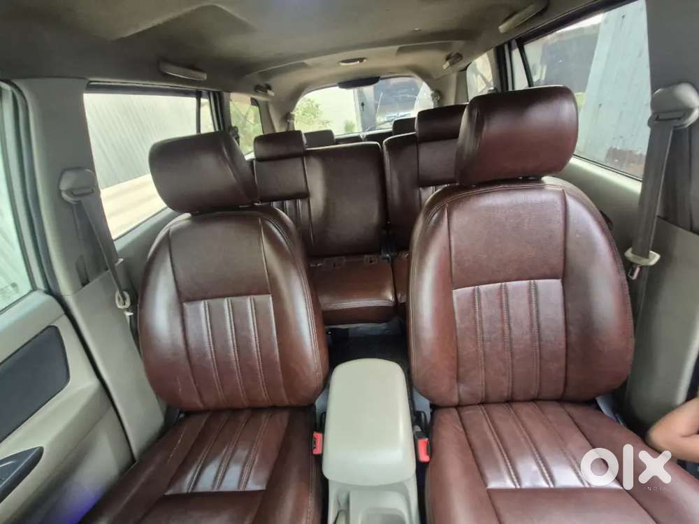 Toyota Innova T- Board 2.5 Gx 2011