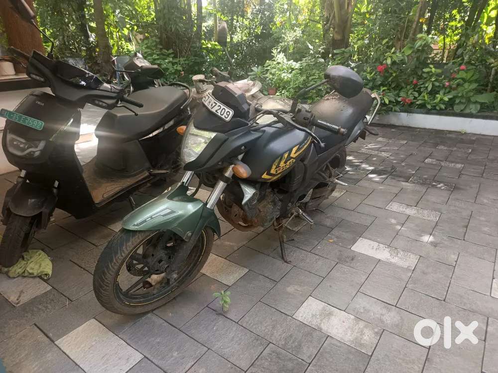 Yamaha FZ S 2013