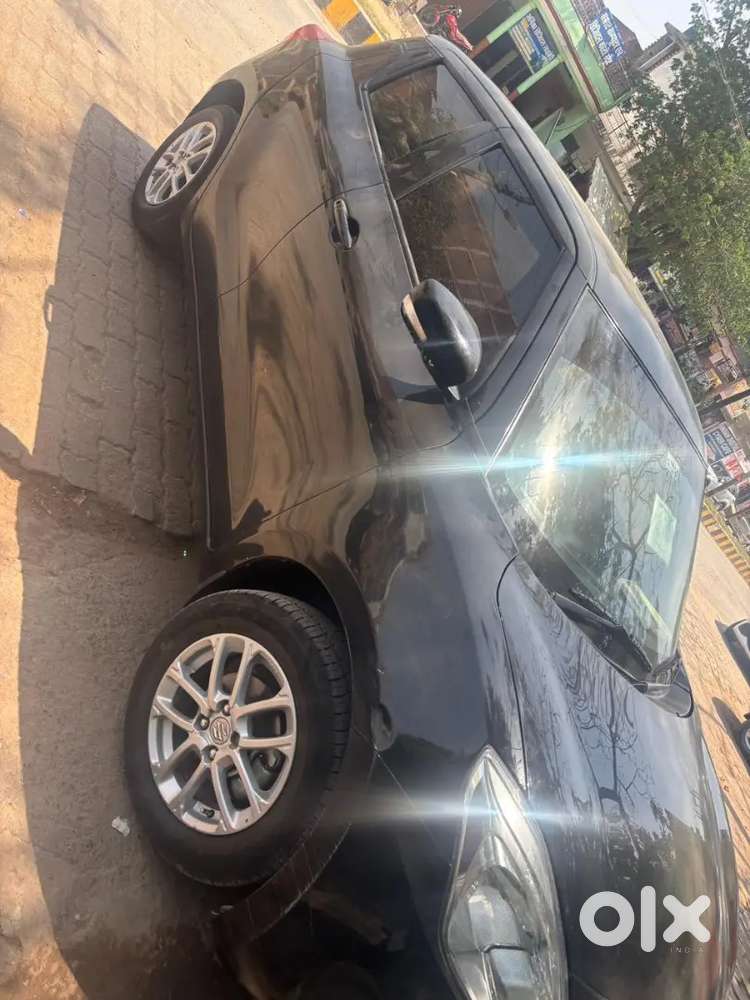Dusri Gadi Lena Hai Es Liye Sell Kar Raha Hu Gadi Mai Koi Kam Nahi