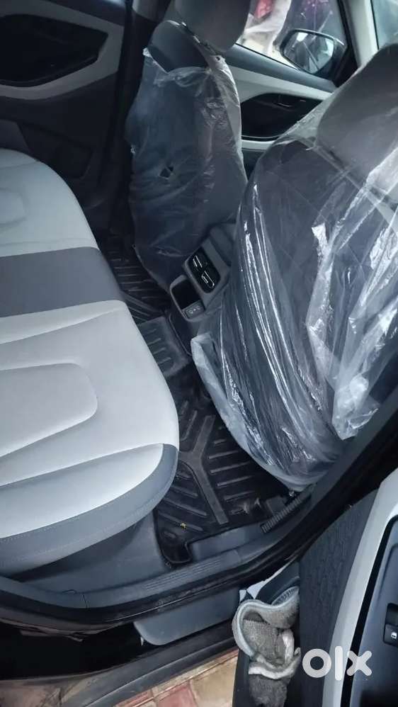 Hyundai Creta  2024 Petrol +cng 20000 Km Driven New Gaadi